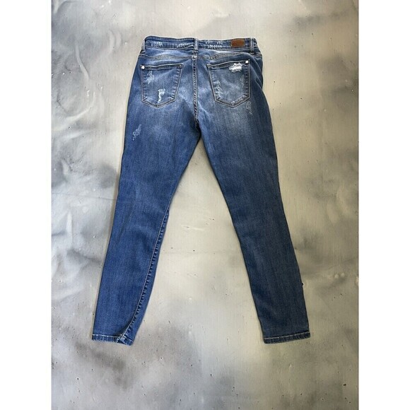 Judy Blue Distressed Skinny Fit Jeans with Leopard Print Patch Sz 11/30 Stretchy - Picture 3 of 7